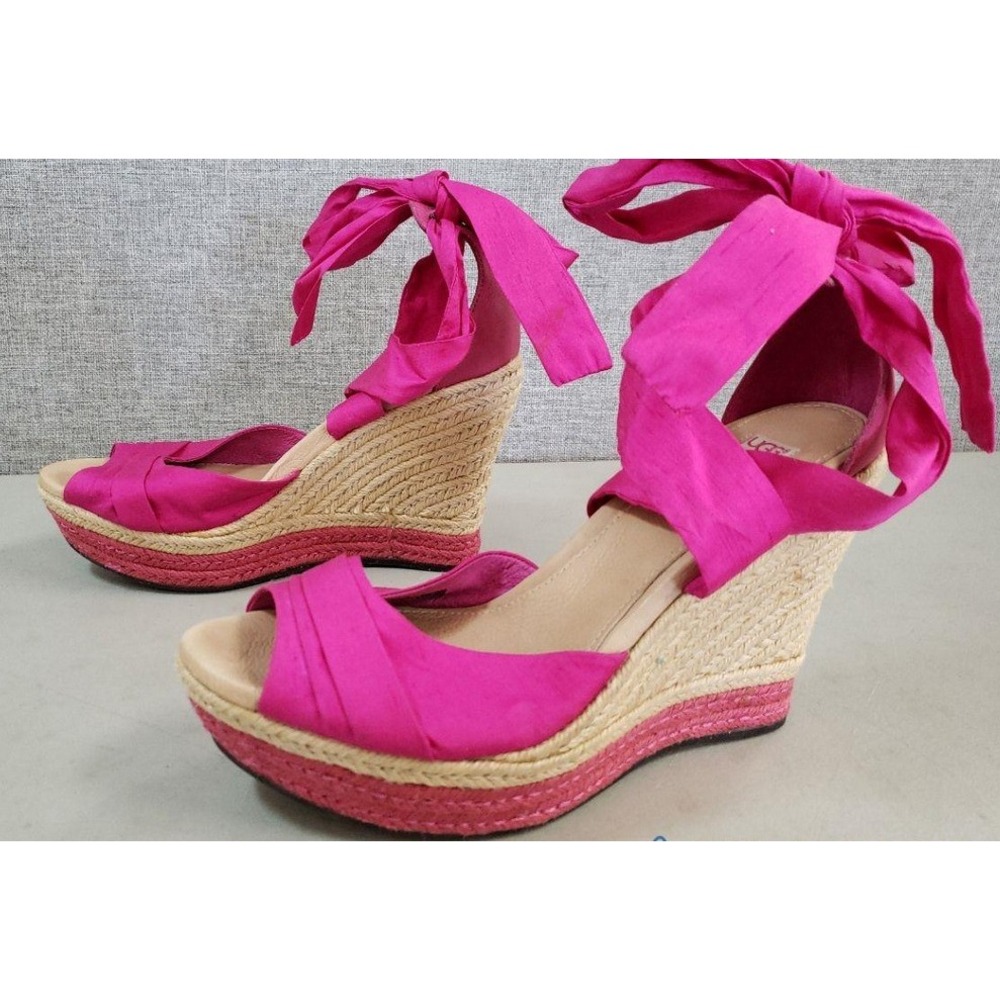 UGG Lucianna Espadrille Platform Wedge Sandals Size 9